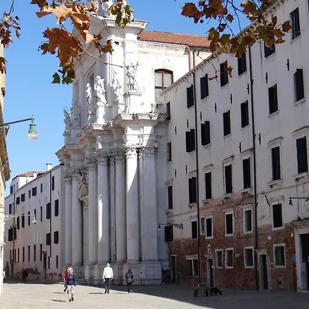 Apartment Studio Ai Crociferi
